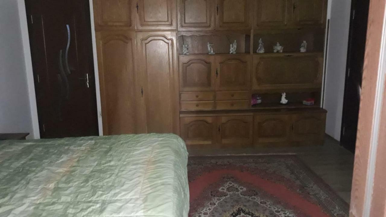 Готель Casa Mirela Турда Екстер'єр фото